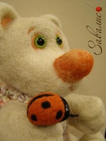 Мишутка с божьей коровкой